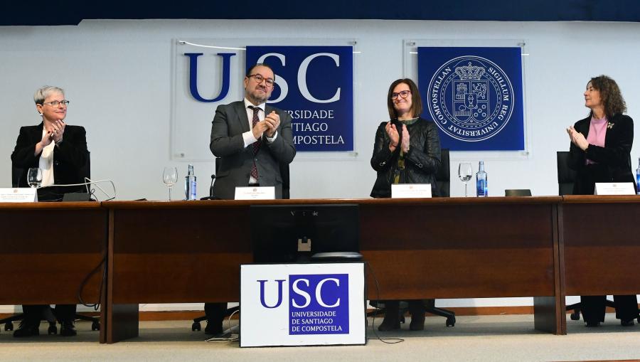 De esquerda a dereita, Carmen Fernández Morante, Antonio López Díaz, Mar Lorenzo Moledo e Dulce García Mella: FOTO: Santi Alvite