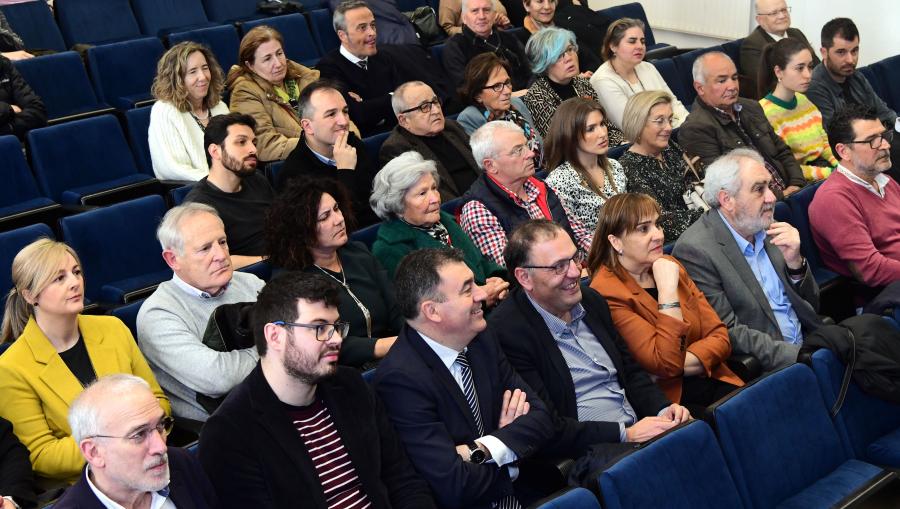 Público asistente ao acto. FOTO: Santi Alvite