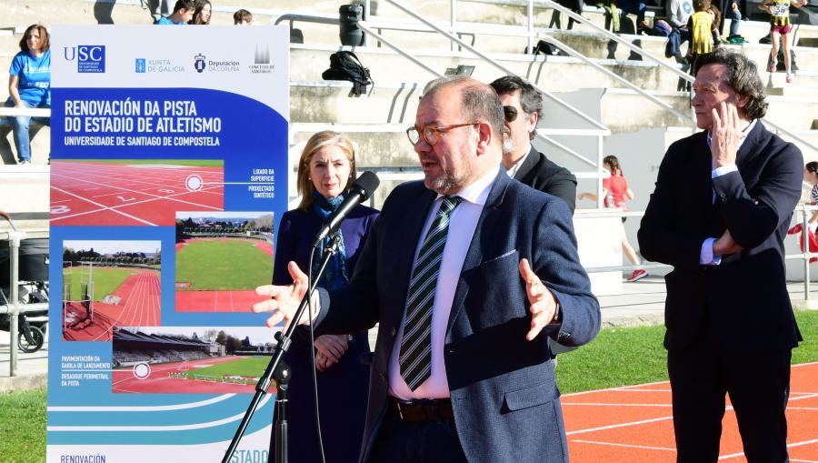 O reitor Antonio López durante a súa intervención. FOTO: Santi Alvite