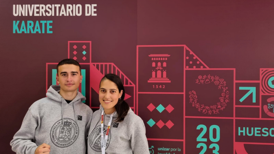 Integrantes do equipo de karate da USC