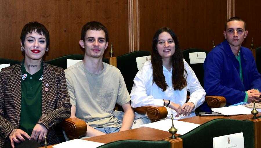 Alumnado de Filoloxía que deu lectura a textos de Del Riego. FOTO: Santi Alvite