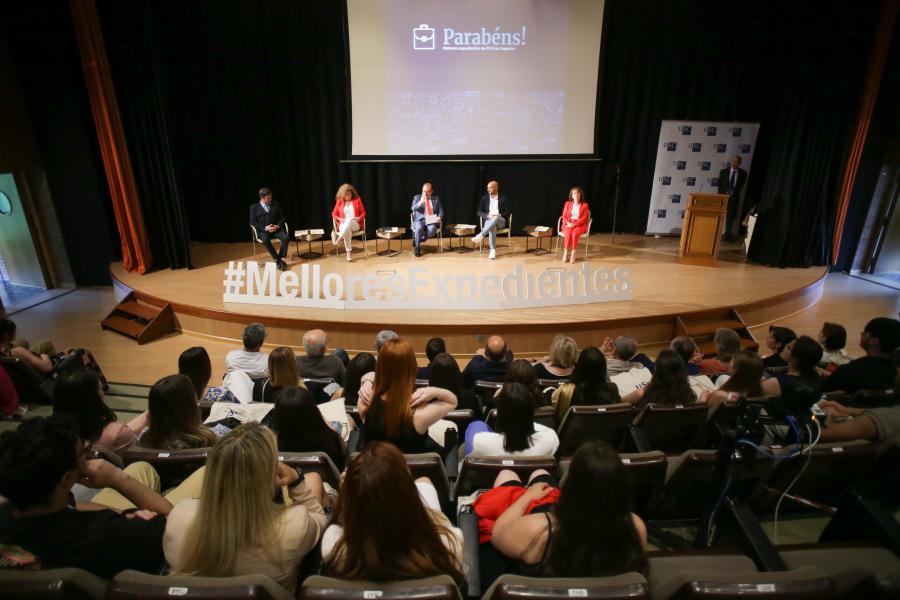 Autoridades participantes no recoñecemento a mellores expedientes de Formación Profesional