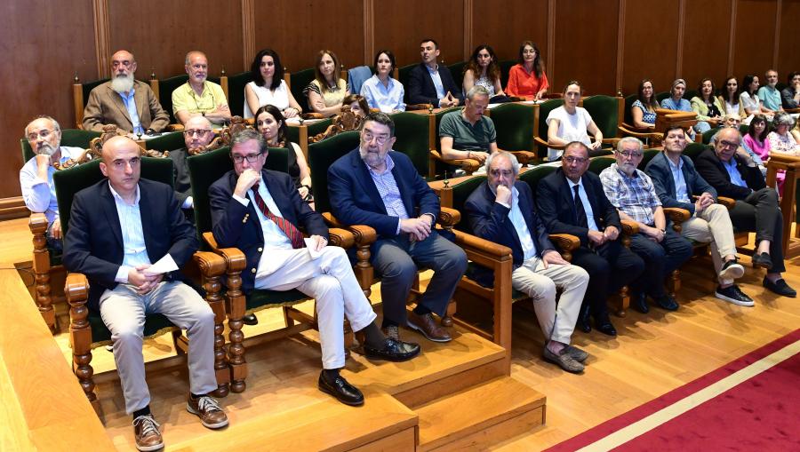 Asistentes ao acto. FOTO: Santi Alvite