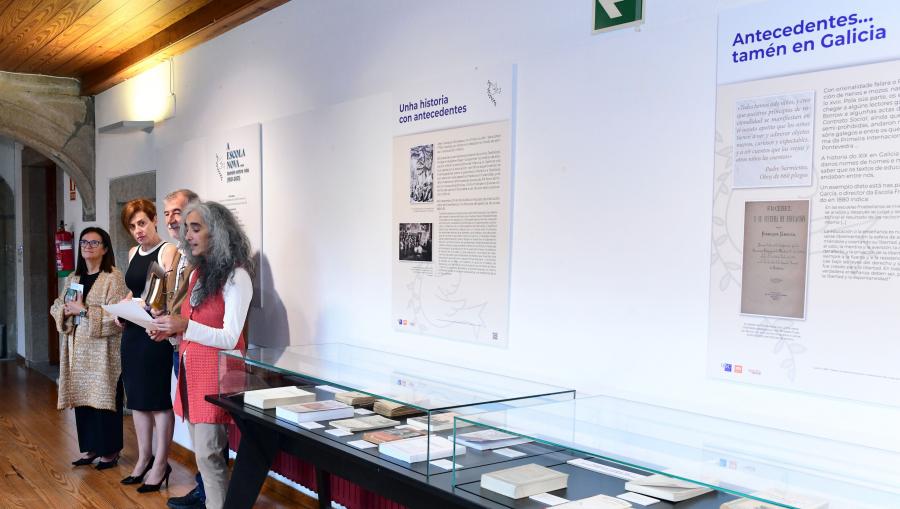 De esquerda a dereita, Mar Lorenzo, Pilar Murias, Antón Costa Rico e Belén Caballo. FOTO: Santi Alvite