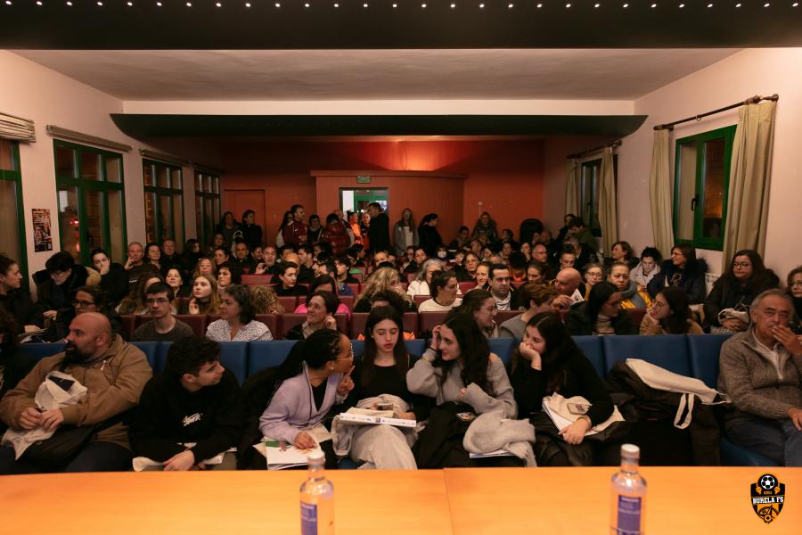 Asistentes á xornada de orientación universitaria celebrada en Burela