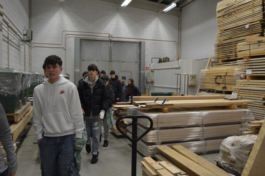 Alumnado de ensino medio, nun dos obradoiros STEM celebrados na EPS de Enxeñaría