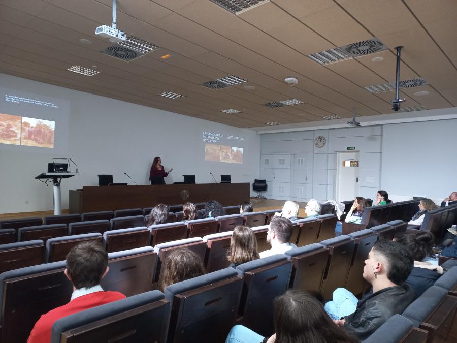 Conferencia María Benito
