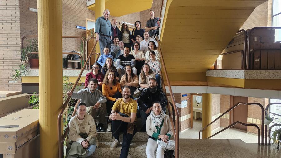 Foto de familia con todas as persoas aprticipantes no curso