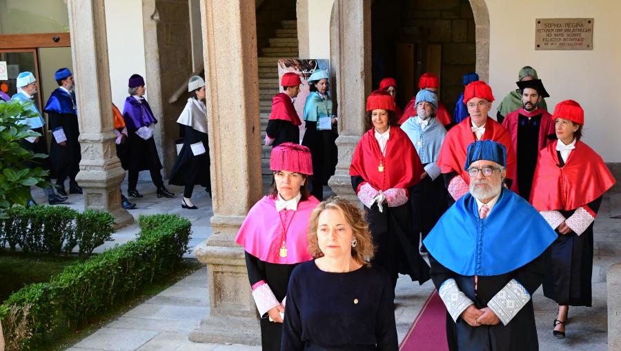 Un momento da entrada no Colexio de Fonseca. FOTO: Santi Alvite