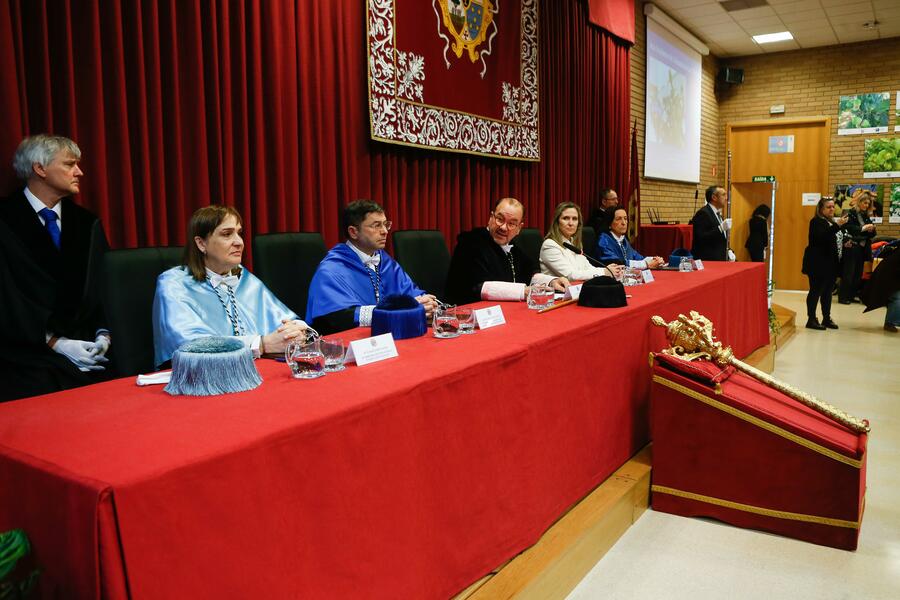 O reitor Antonio López Díaz durante a súa intervención