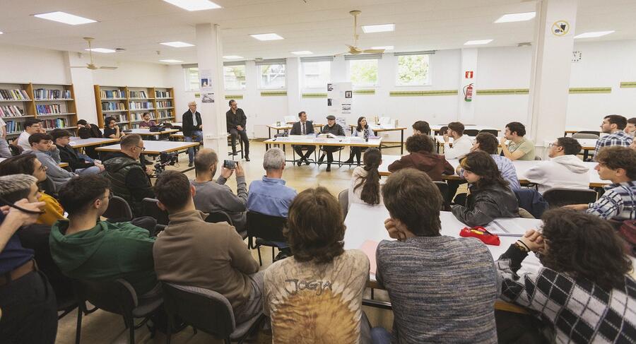 Kip Thorne na Facultade de Física da USC 