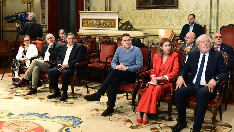 Asistentes ao acto. FOTO: Santi Alvite