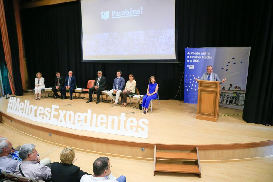 A sesión tivo lugar no Auditorio de Veterinaria