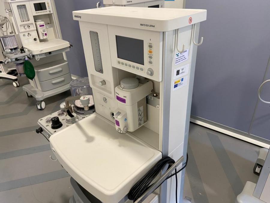 Equipos ventilación e pulverización de anestesia