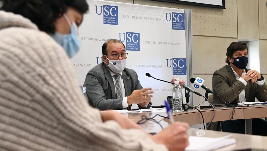 Antonio López e Javier Ferreira durante a rolda de prensa celebrada no Centro de Estudos Avanzados. FOTO: Santi Alvite