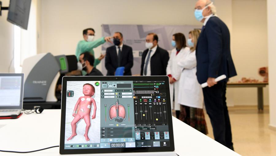 A visita serviu para dar visibilidade a como o Cesis constitúe unha contorna de simulación conectada. FOTO: Santi Alvite