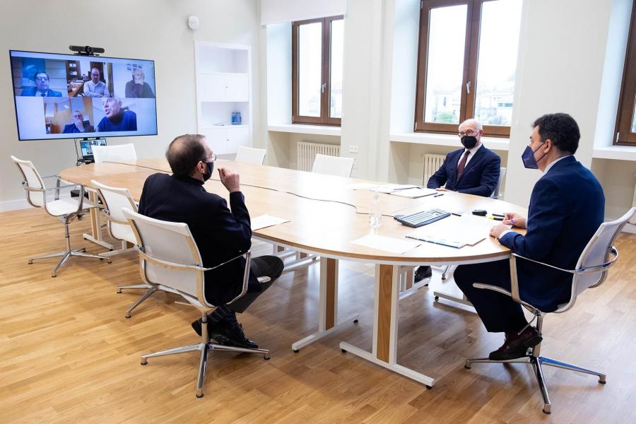 O encontro desenvolveuse de modo telemático