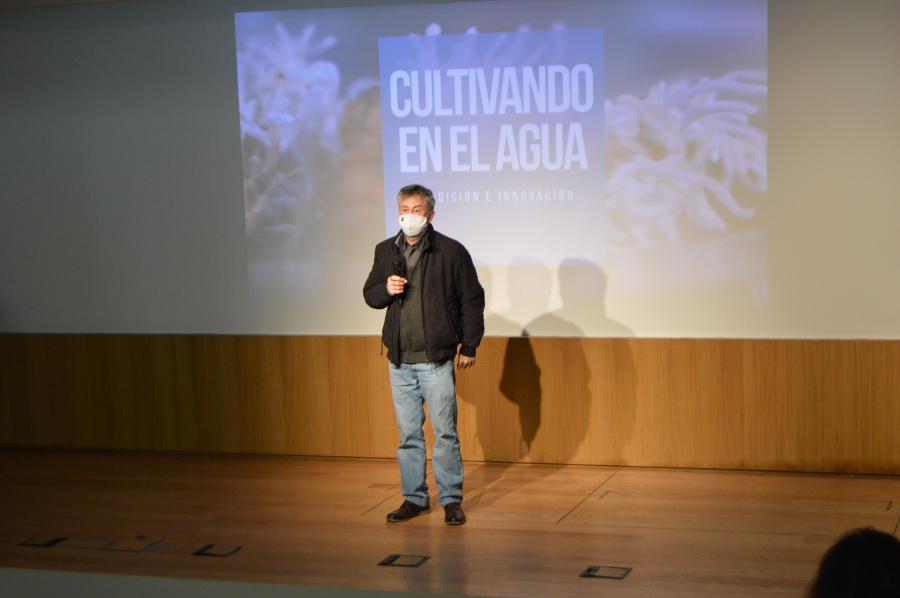 Paulino Martínez, na presentación do documental 'Cultivando na augua: tradición e innovación'