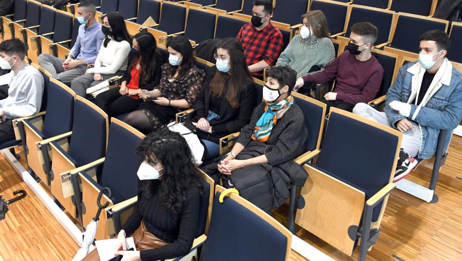 Público asistente ao acto. FOTO: Santi Alvite