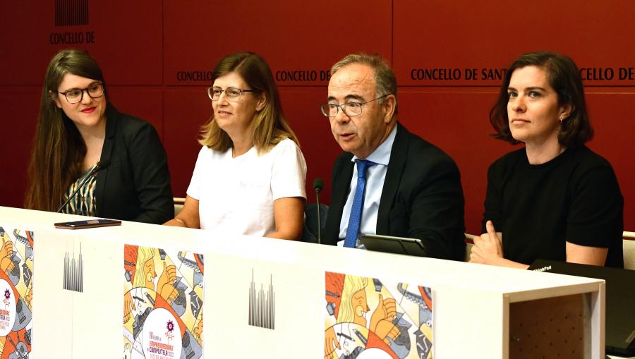 De esquerda a dereita, Carme Casado, Eva López Barrio, Xosé Sánchez Bugallo e Marta Pérez Pereiro. FOTO: Santi Alvite