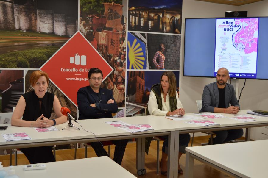 Pilar Murias, Francisco Fraga, Lara Méndez e Mauricio Repetto, na presentación de 'BenVidaUSC!'
