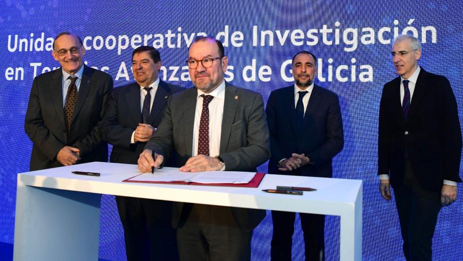 De esquerda a dereita, Manuel Reigosa, Julio Abalde, Antonio López, Julio García Comesaña e Francisco Conde. FOTO: Santi Alvite