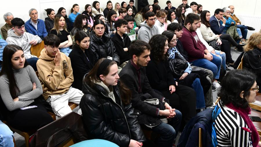 Público asistente ao acto. FOTO: Santi Alvite