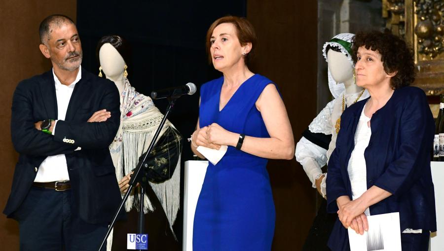 De esquerda a dereita, Xoan Antonio Allegue López, Pilar Murias e Goretti Sanmartín. FOTO: Santi Alvite