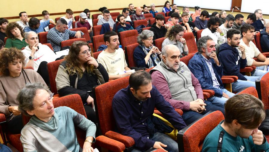 Asistentes ao acto. FOTO: Santi Alvite