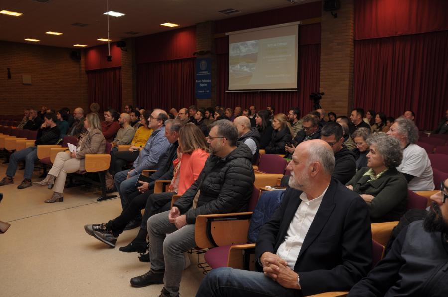 Público asistentes á cerimonia de entrega dos VI Premios Rafael Crecente