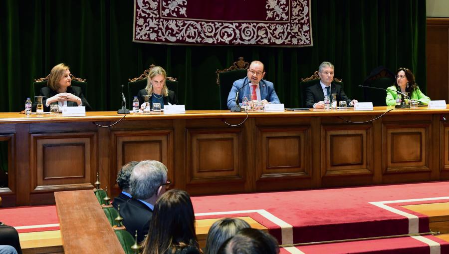 De esquerda a dereita, Elena Rivo, Dolores Fernández, Antonio López, Ricardo Cao e Águeda Gómez. Foto: Santi Alvite