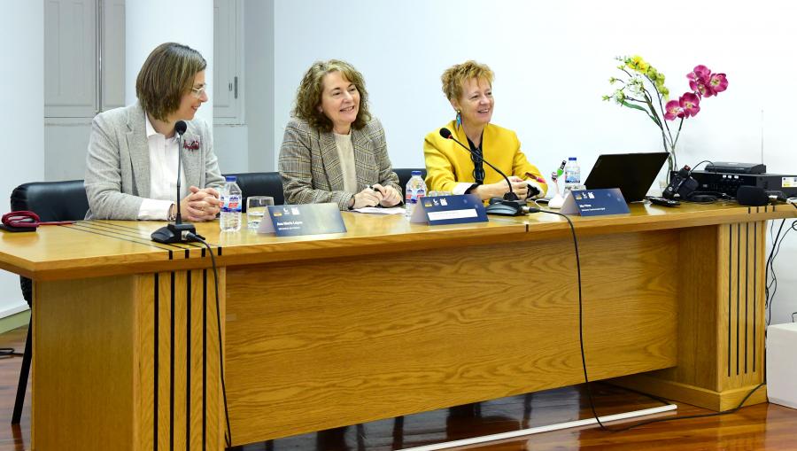 De esquerda a dereita, Ana María López, Dulce García e Mar Pérez. Foto: Santi Alvite
