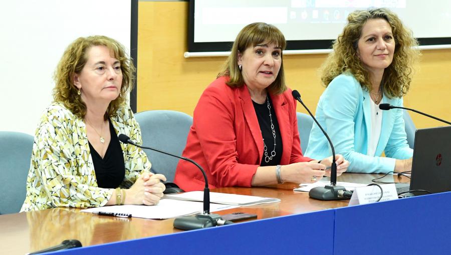 De esquerdaa dereita, Dulce María García, María José López e María Isabel Neira. Foto: Santi Alvite