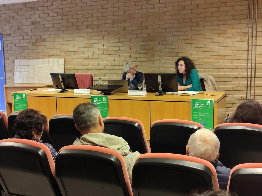 Abriu a sesión da mañá a conferencia de María Valcárcel