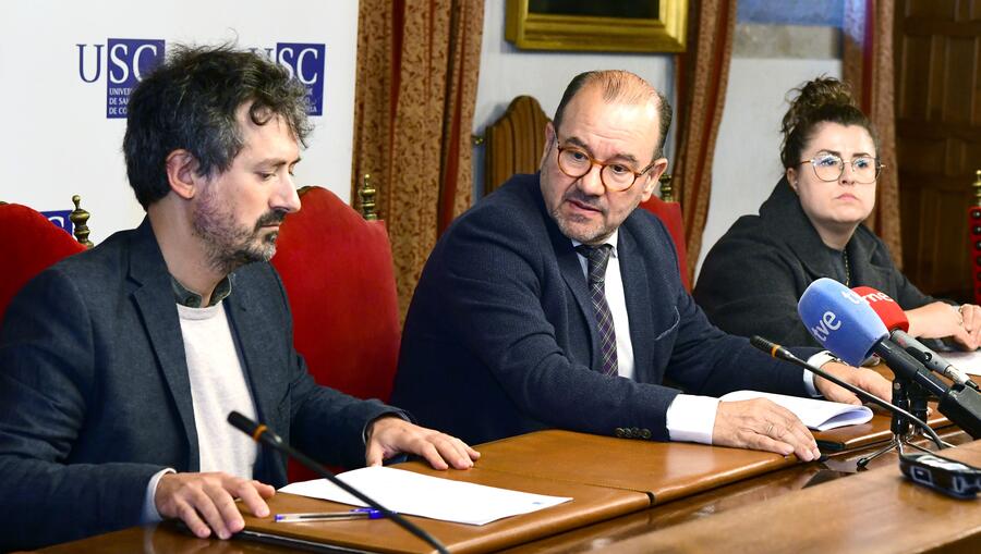 De esquerda a dereita, Antonio Míguez, Antonio López e Conchi López. Foto: Santi Alvite