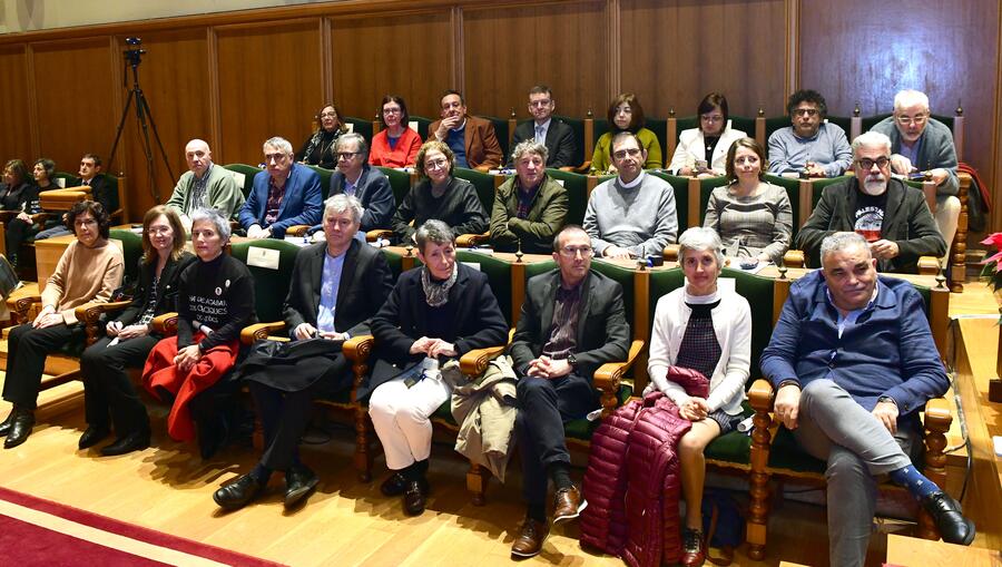 As Insignias recoñecen 30 anos de servizo na USC. Foto: Santi Alvite