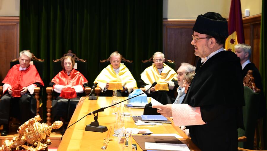 O reitor Antonio López, nun momento do seu discurso. Foto: Santi Alvite