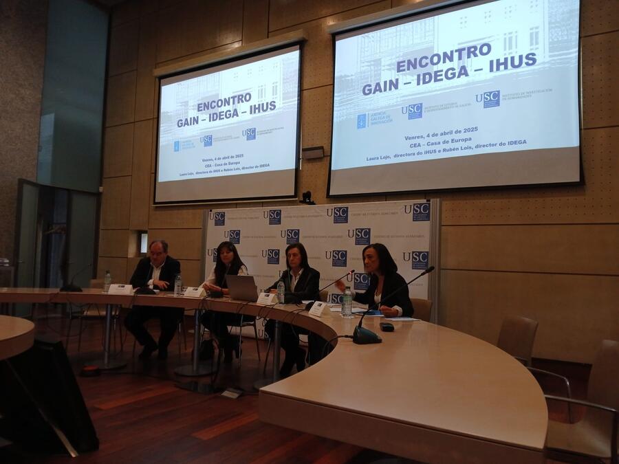 A xornada inaugurouna a vicerreitora de Política Científica, Pilar Bermejo