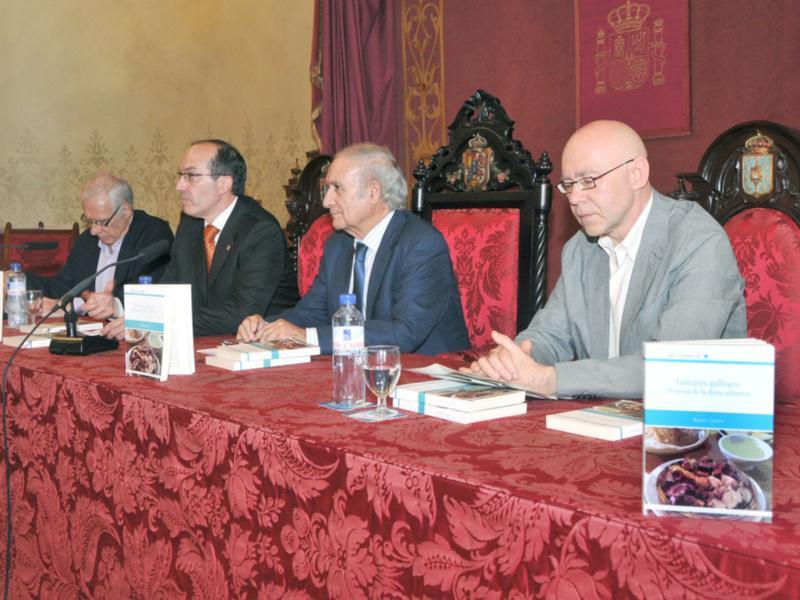 O profesor Xavier Castro resume nun volume a historia da dieta atlántica