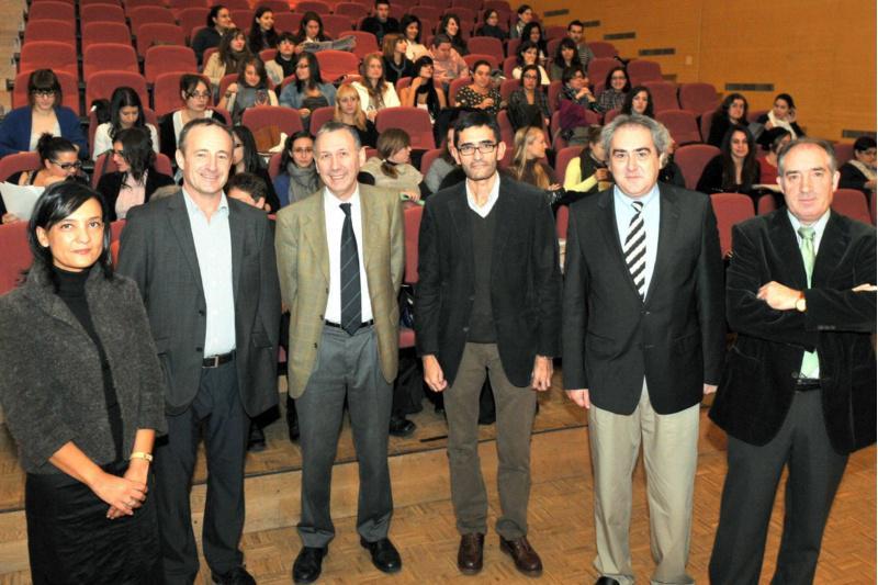 Investigadores debaten arredor da distinción entre modernismo e posmodernismo no marco do relato curto inglés