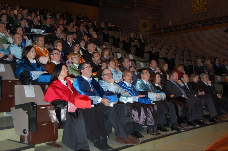 O reitor da USC reivindica a necesidade de priorizar ás persoas como o activo máis valioso da Universidade