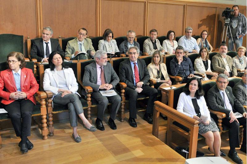 A Universidade de Santiago lembra a Lois Pereiro cun acto literario en Fonseca