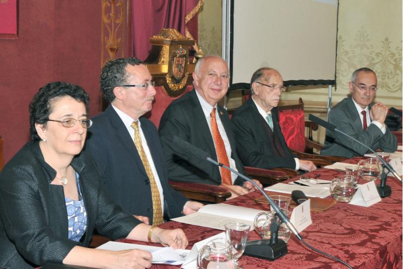 Corenta anos dedicados ao estudo e promoción do galego