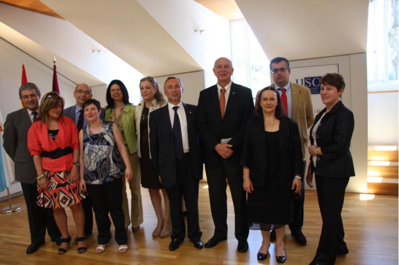 O profesor Francisco Rodríguez Lestegás tomou posesión como director da Escola de Formación do Profesorado de Lugo