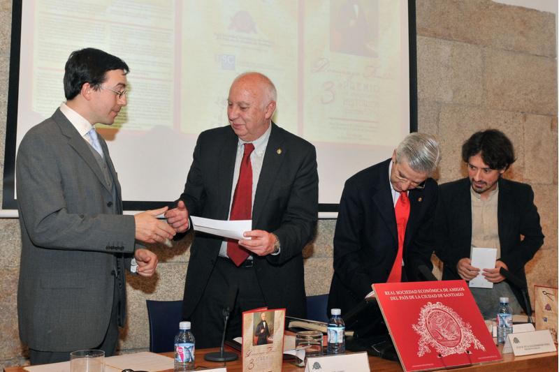 Acto de entrega do segundo Premio de Investigación Histórica Domingo Fontán