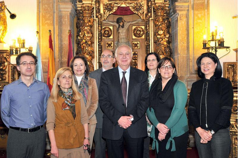 María Antonia Arias tomou posesión como decana da Facultade de Ciencias Políticas e Sociais
