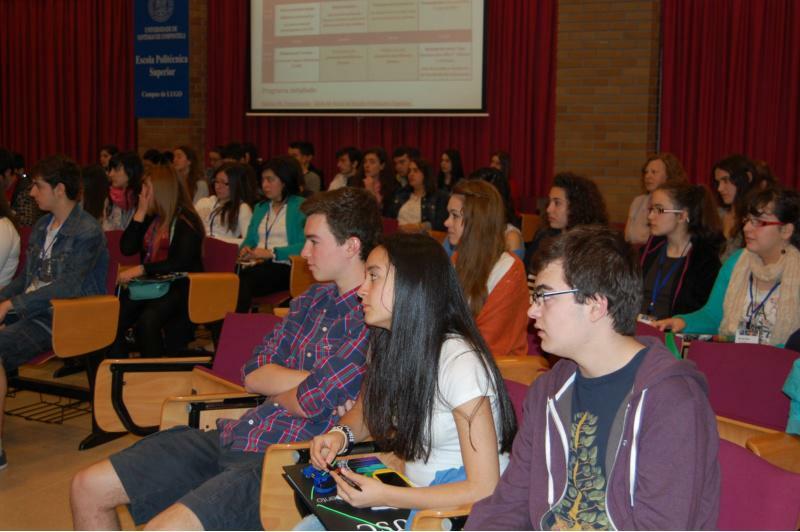 Lugo amosa a súa oferta universitaria a estudantes de ensino secundario