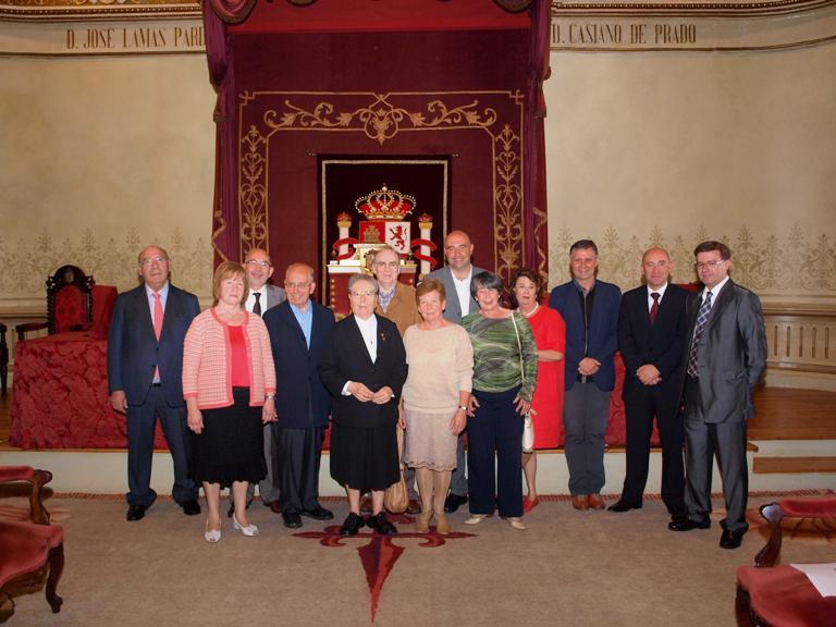 Xeografía e Historia entregou as medallas do centro ao persoal xubilado este ano