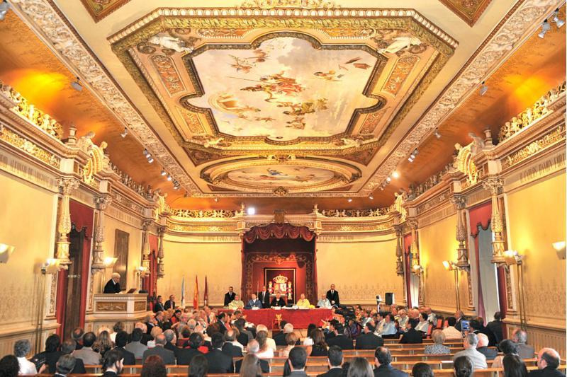 O historiador Antonio Bonet volve á súa “universidade alma mater” para ser investido doutor honoris causa