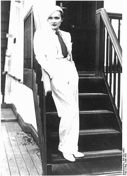 Da ‘garçonne’ á ‘pin-up’, a muller na primeira metade do XX